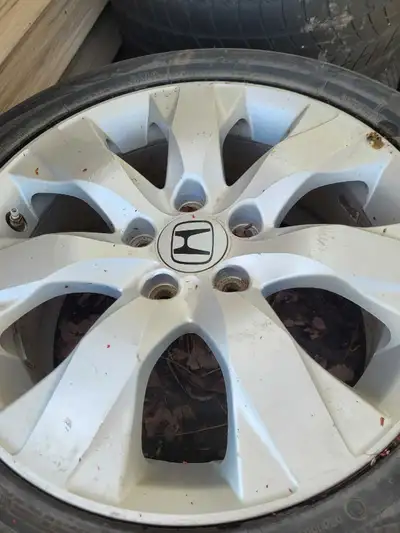 3 only alloy rims from honda accord, tires are no good. Bolt pattern is 5x114 Need gone, make me an...