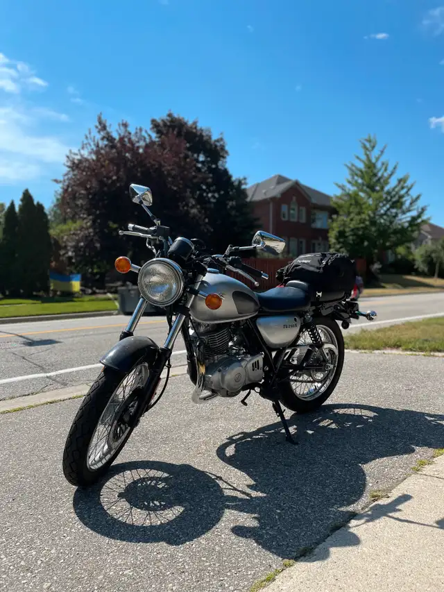 2015 Suzuki TU250X – Excellent Condition, Only 3,742 km! in Street, Cruisers & Choppers in City of Toronto - Image 3