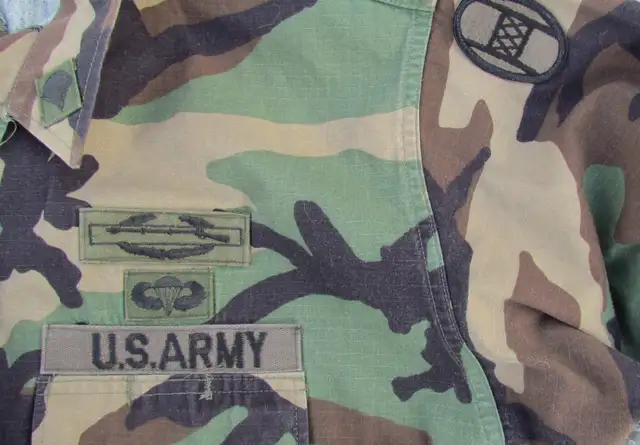 XL Long US Army Patched Woodland Camo Field BDU Top in Other in Kitchener / Waterloo - Image 4