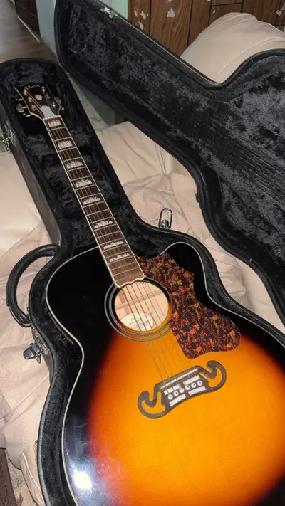 Gibson J200 *Mint Condition, View more
