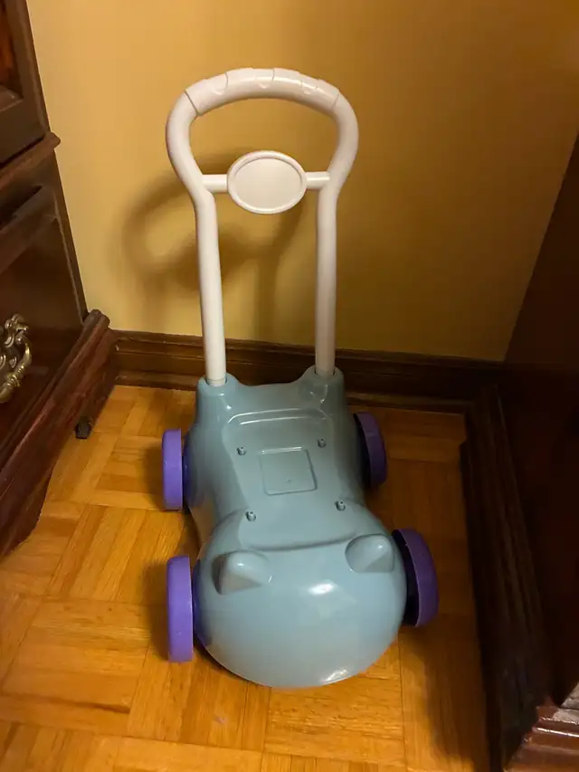 Baby Walker in Toys in Mississauga / Peel Region - Image 2