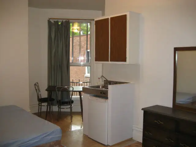 RENTAL ROOMS ON THE MONT-ROYAL PLATEAU62863327333378121