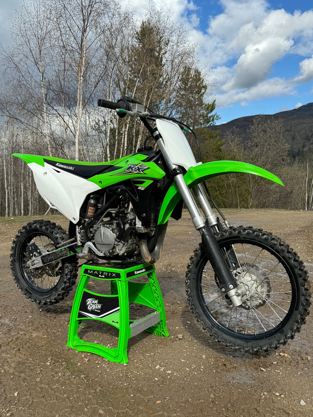 Kawasaki kx 85 in Dirt Bikes & Motocross in Kamloops - Image 2