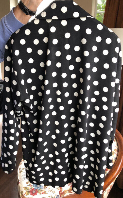 WOMEN'S CUSTOM DRESS JACKET/TOP (XLT) - POLKA DOT in Women's - Tops & Outerwear in Comox / Courtenay / Cumberland - Image 2