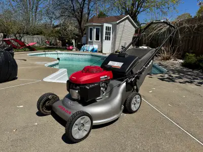 Honda Self Propelled Lawnmower Tondeuse, View more