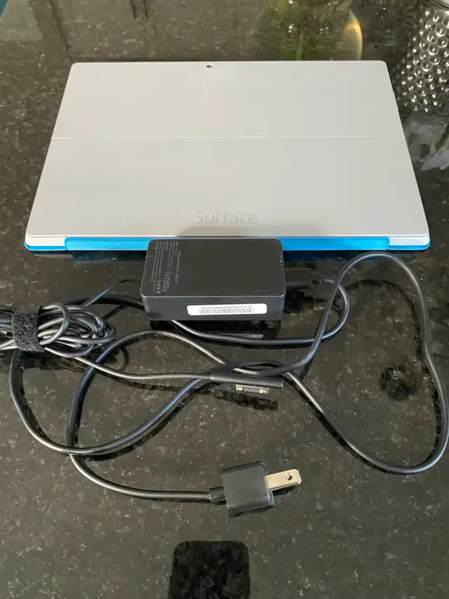 LIKE NEW Microsoft Surface 3 Laptop 12” Touch Screen in Laptop Accessories in Hamilton - Image 5