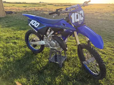 Selling my yz125 mint condition everything stock except for the handlebars, which I’ll be putting th...