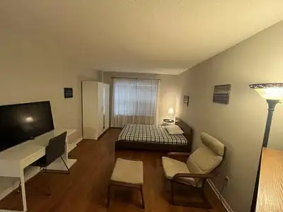 AVALABLE NOW! -Master room and private washroom for rent in a beautiful and spacious townhome locate...