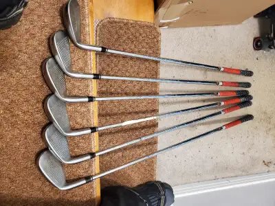 TaylorMade R7 irons, View more