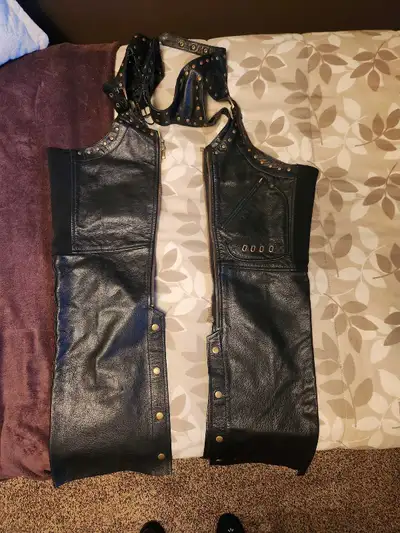 Ladies leather chaps. Size medium. Only worn a handful of times. Asking $125 o.b.o.CASH only. Pick u...
