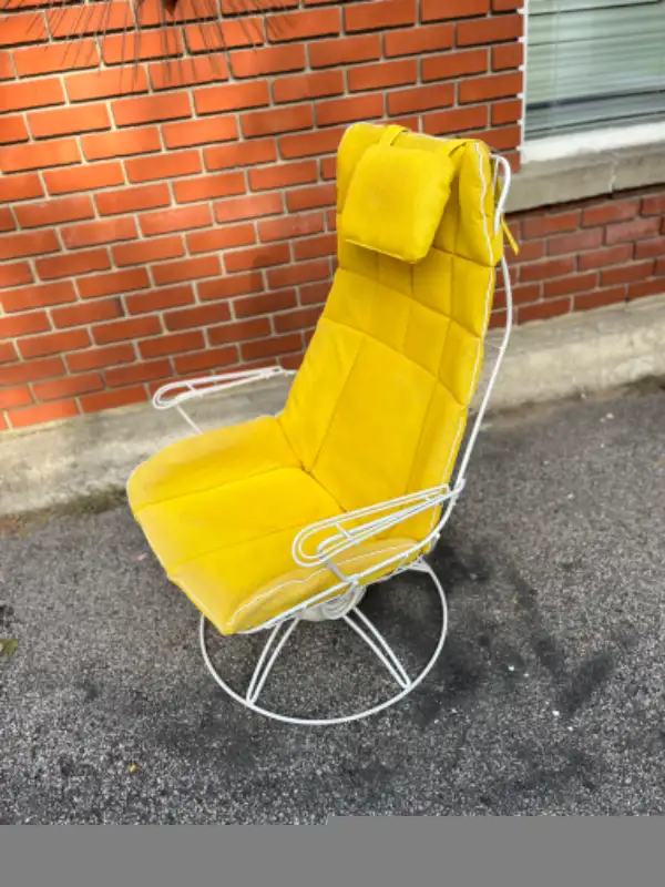 Chaise patio vintage Homecrest avec coussin d’origine in Patio & Garden Furniture in City of Montréal - Image 5