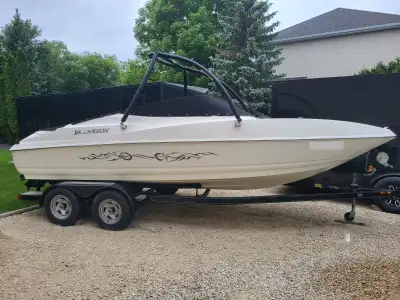 2009 Larson Senza 206, Mercruiser 5.0 and Alpha 1 outdrive , 21ft, full gauges, stereo, upgraded spo...