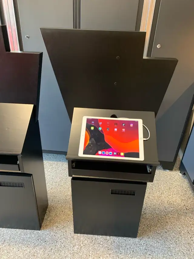 Standing Desk in Desks in Calgary - Image 3