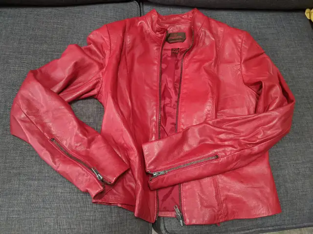 Danier Women’s Red Leather Jacket – Size Small – Soft Leather in Women's - Tops & Outerwear in Markham / York Region - Image 3