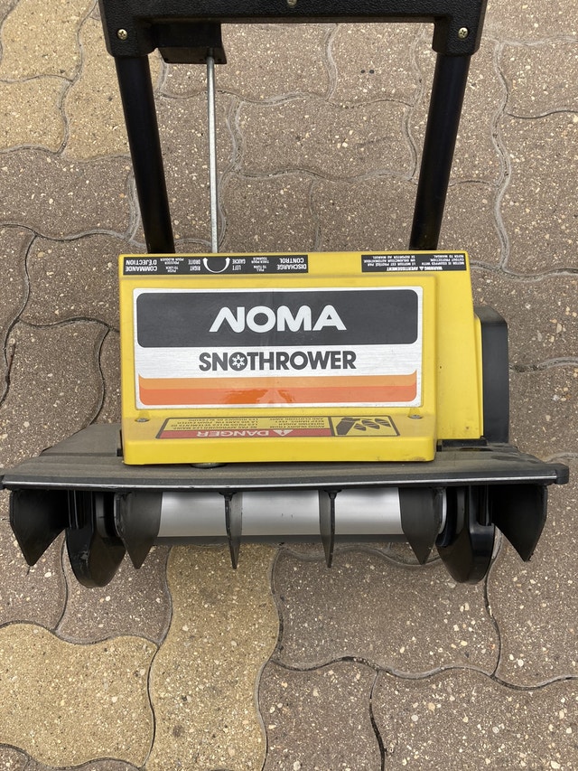 Noma Snowthrower / electric Shovel / snow blower Snowblowers
