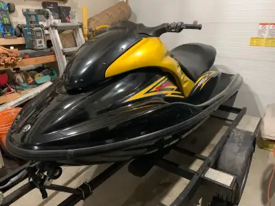 The 2007 Yamaha WaveRunner GP1300R, known for its powerful 170 hp engine, is a high-performance PWC...