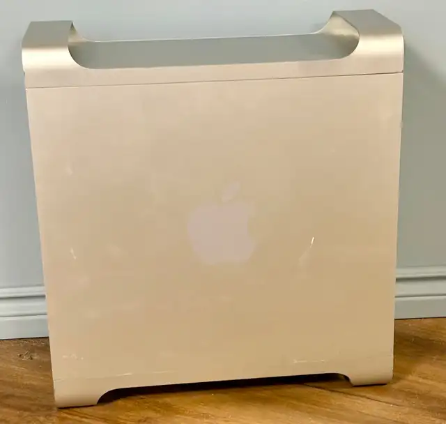 Apple Mac Pro "Six Core" 3.33 (2010/Westmere) in Desktop Computers in Ottawa - Image 5