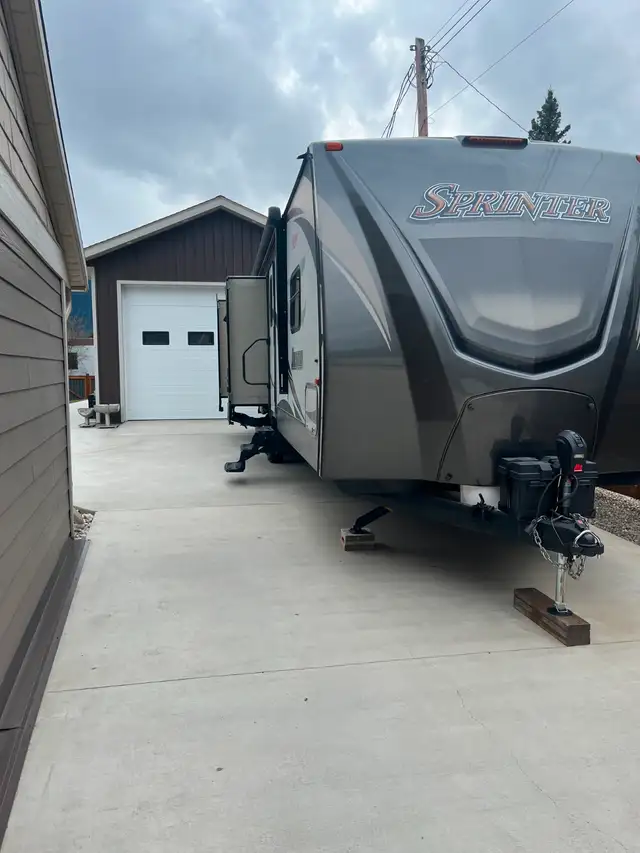 2015 Keystone Sprinter 322bhs in Travel Trailers & Campers in Quesnel - Image 3