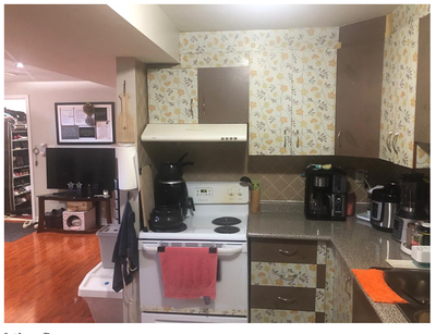 Private Large room for rent in a huge basement near Sandalwood and Torbram area. close to bus stop a...