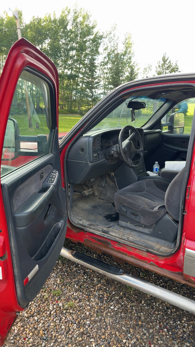 2001 GMC 2500HD Duramax in Cars & Trucks in Grande Prairie - Image 4