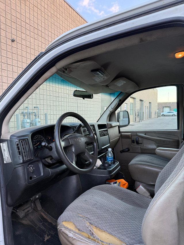2006 GMC Savana 1500 RWD in Cars & Trucks in Mississauga / Peel Region - Image 3