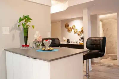 Located at the Heart of North Oshawa Private Entry: Your own separate entrance for ease. Kitchen Per...