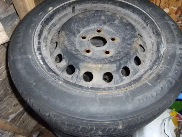 2014 Honda Civic Rims and Tires in Tires & Rims in Belleville - Image 3
