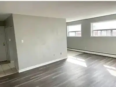 Bright, Comfortable Living in a Convenient Location! Welcome to your next home—a well-maintained, in...