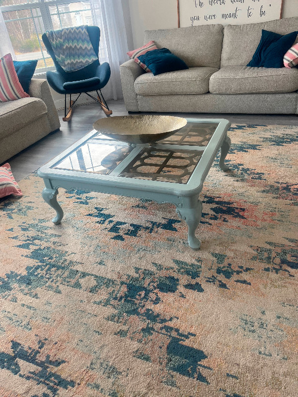 Antique coffee table in Coffee Tables in Fredericton