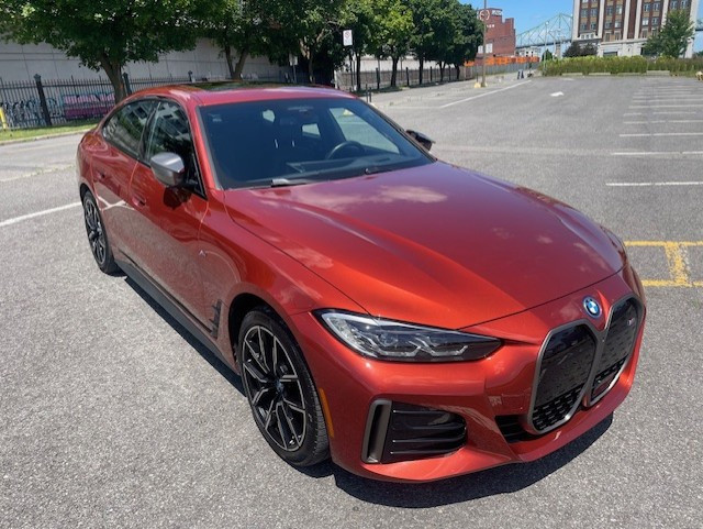 BMW i4 M50 Lease takeover 1606$/month dans Autos et camions  à Ville de Montréal - Image 2