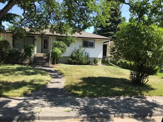 1 Bedroom Large Basement Suite