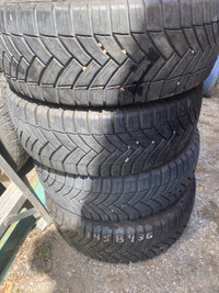 Four Michelin Agiliscrossclimate 235/65R16 tires 