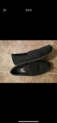 Bob’s black loafers