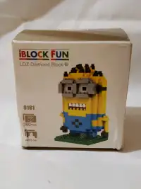 Iblock Fun LOZ Diamond Block Minion