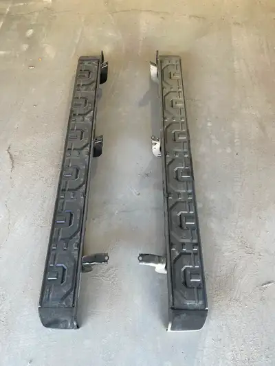 5th Gen 4Runner running boards, never used.