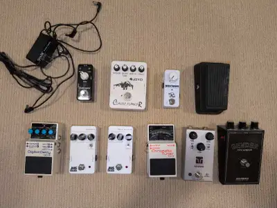 All pedals are mint with velcro on back. Keeley Manis Klon clone $220 Keeley Katana Mini Clean Boost...