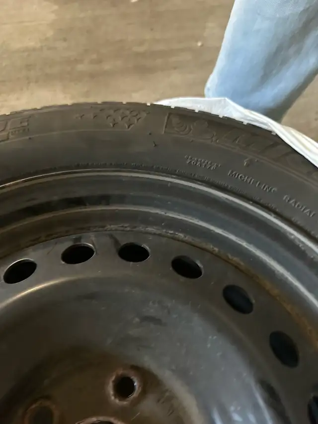 4 winter tires 17” with rims in Cars & Trucks in Ottawa - Image 4