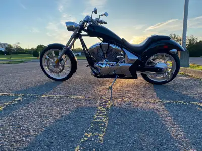 2010 Honda Fury! I wouldn’t lie and say it’s ”mint” as some would, but it’s in amazing shape. Sounds...