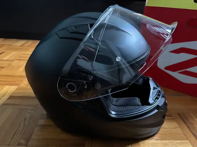Casque moto noir mat Zenith Zox in Motorcycle Parts & Accessories in Laval / North Shore - Image 9