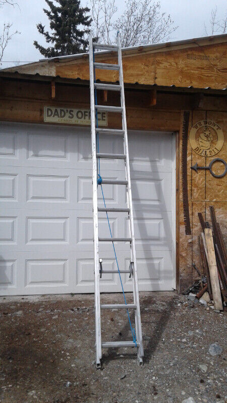 12foot exstention ladder in Ladders & Scaffolding in Whitehorse