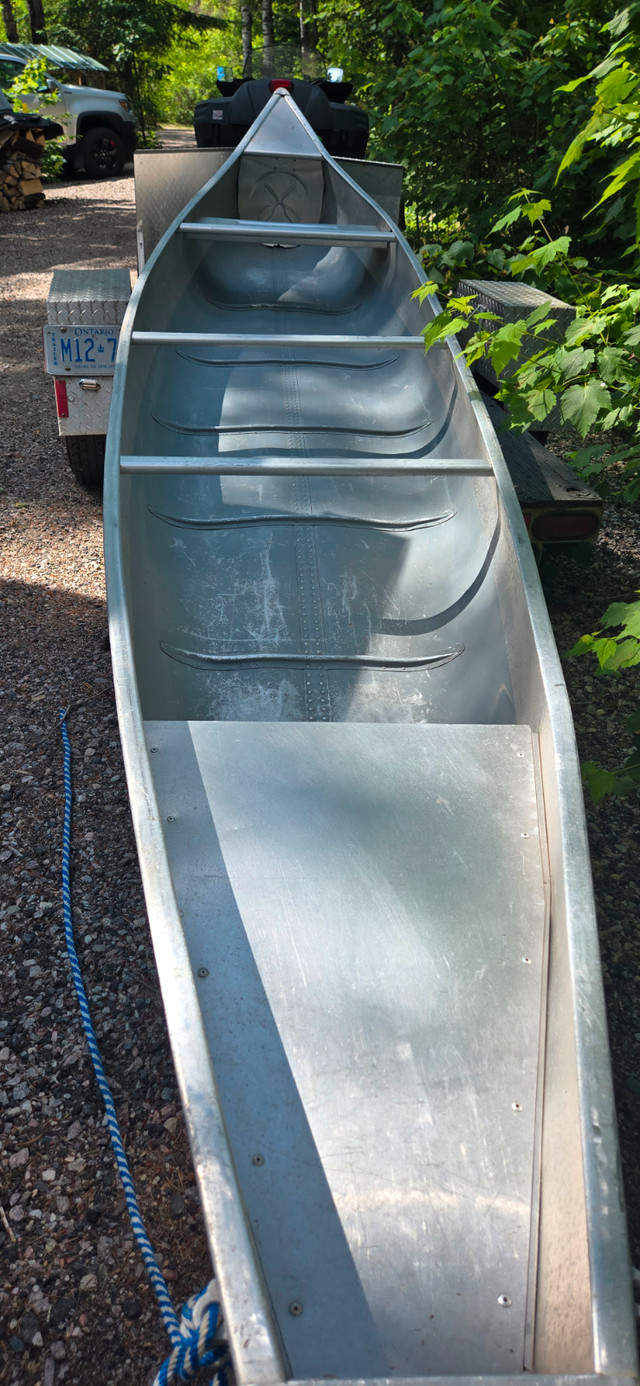 Aluminum Canoe in Canoes, Kayaks & Paddles in Kenora - Image 4