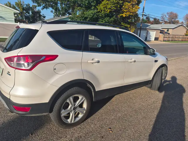 AWD Escape 2014578311186548019207