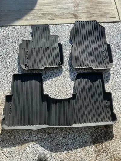 Winter mats of Honda CRV used for 2019 Honda CRV Photo attached Asking $200