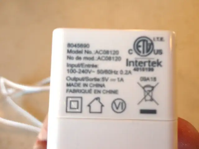 Like New Nextech A/C Adapter to Micro USB Plug Output 1.0A/5V in General Electronics in Kitchener / Waterloo - Image 4