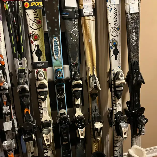 Nice ski with boots  in Ski in Markham / York Region - Image 7