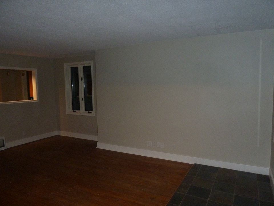 4 Bedroom+ 1 Office House Facing Exhibition Park!! 3