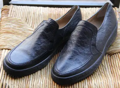 “Salamander” New leather shoes, View more