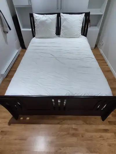 Lit QUEEN avec matelas, sommier et base, View more
