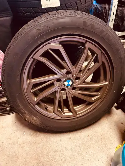 BMW Winter tires 626 CENTARA 235 60R 18 with rims