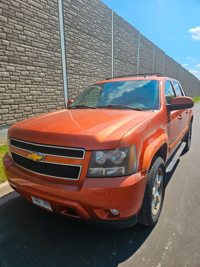 used chevy avalanche in Cars & Trucks in Markham / York Region - Image 2